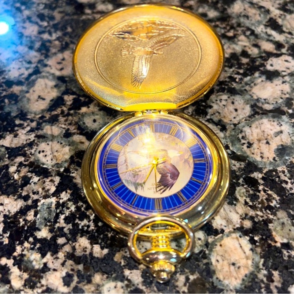 Franklin Mint pocket  Watch Gold Quartz Movement w/Chain, Case